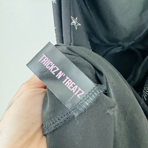 ollz kill Trickz N Treatz Black Dress With Stars And Moon Print womans Size L - Picture 8 of 10